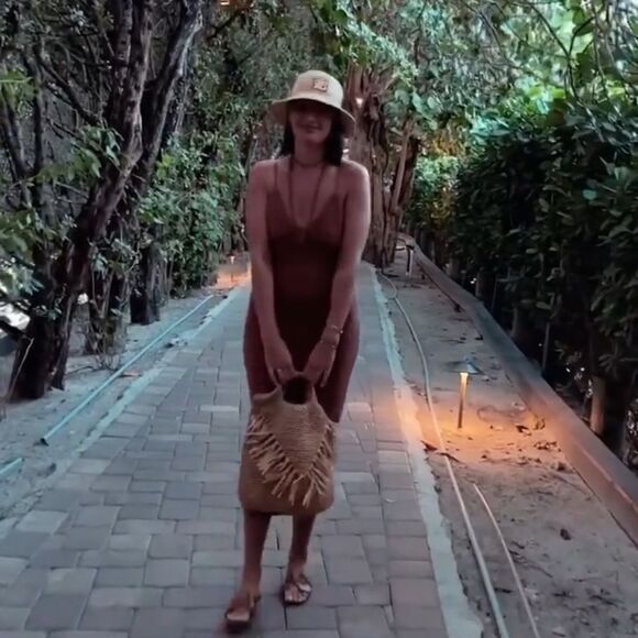 ⭕️ 8 OTHER REASONS Jute Raffia Bag in Natural Straw - Picture 5 of 5